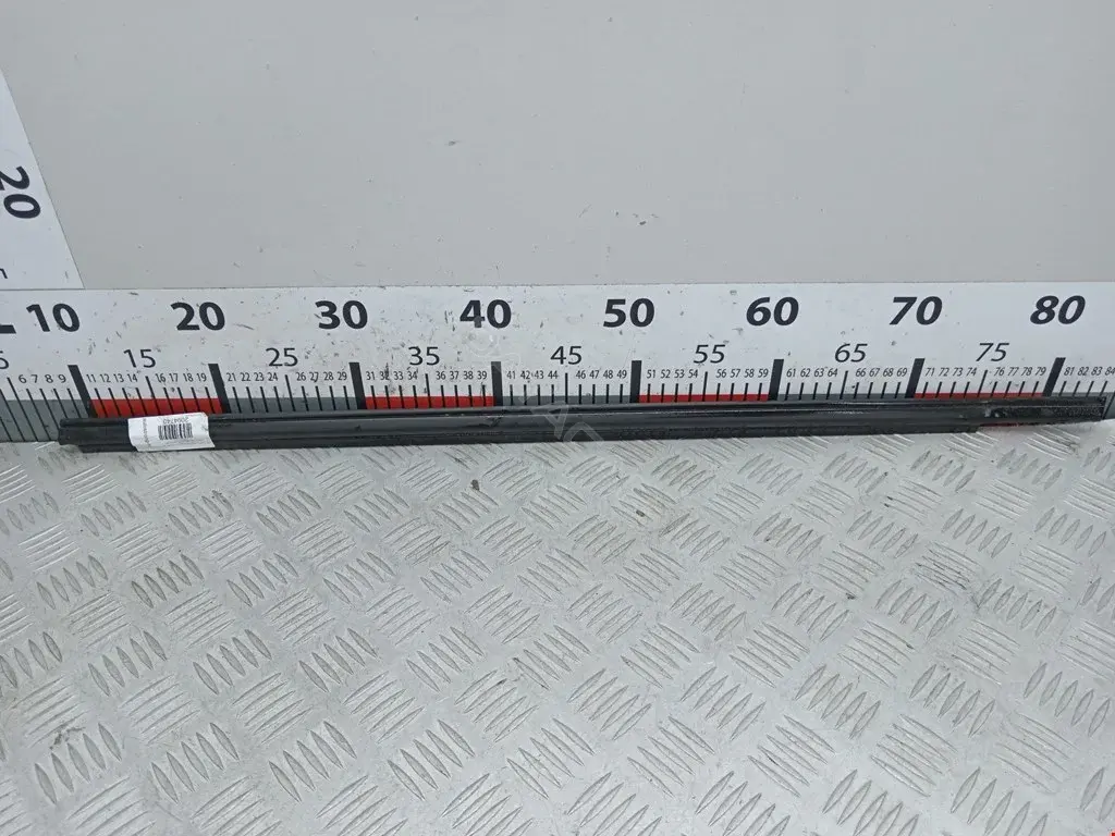 Молдинг двери 1317127