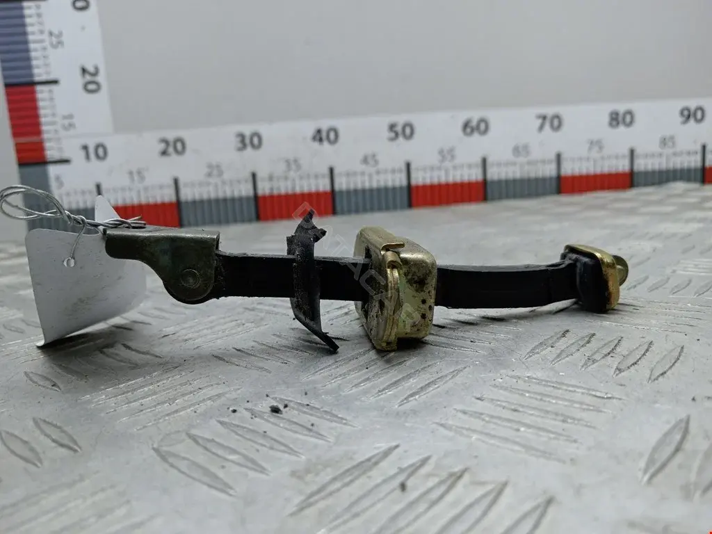 Ограничитель двери MR135675