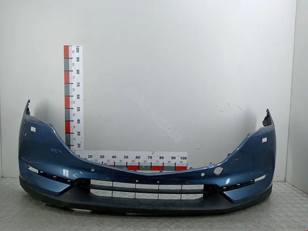 Передний бампер KB8A50031