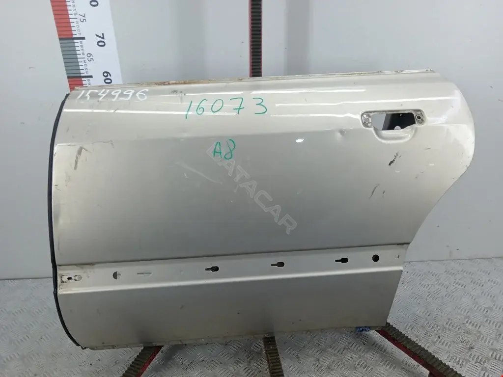 Дверь 4D0833051A
