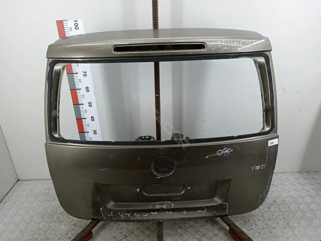 Крышка багажника 5L6827025D