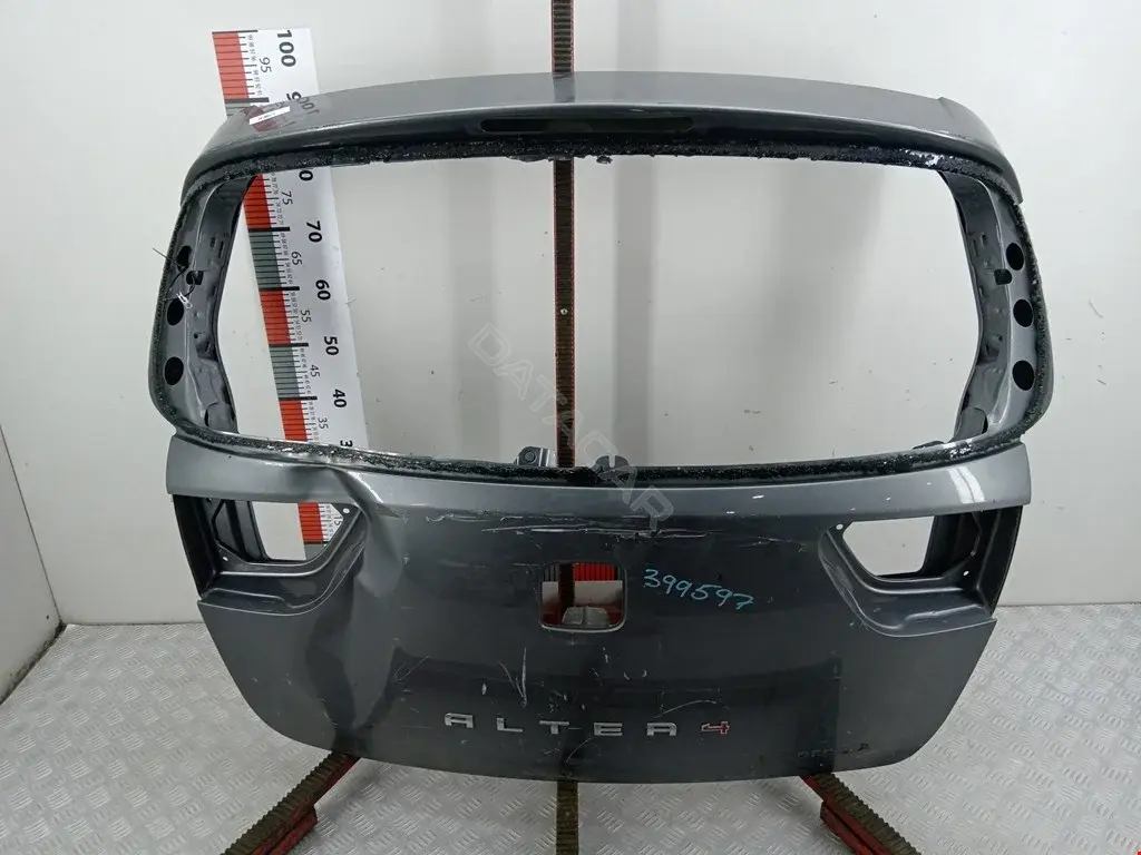 Крышка багажника 5P8827024