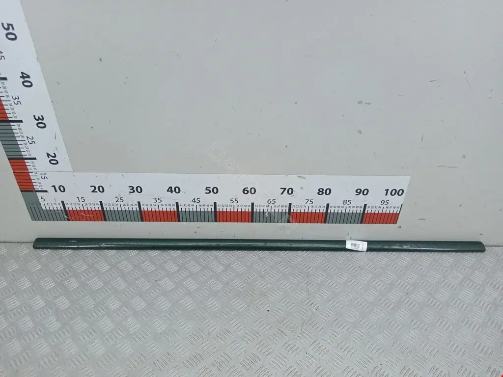 Молдинг двери 1J3853516