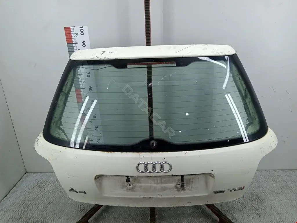 Крышка багажника 8D9827023AA