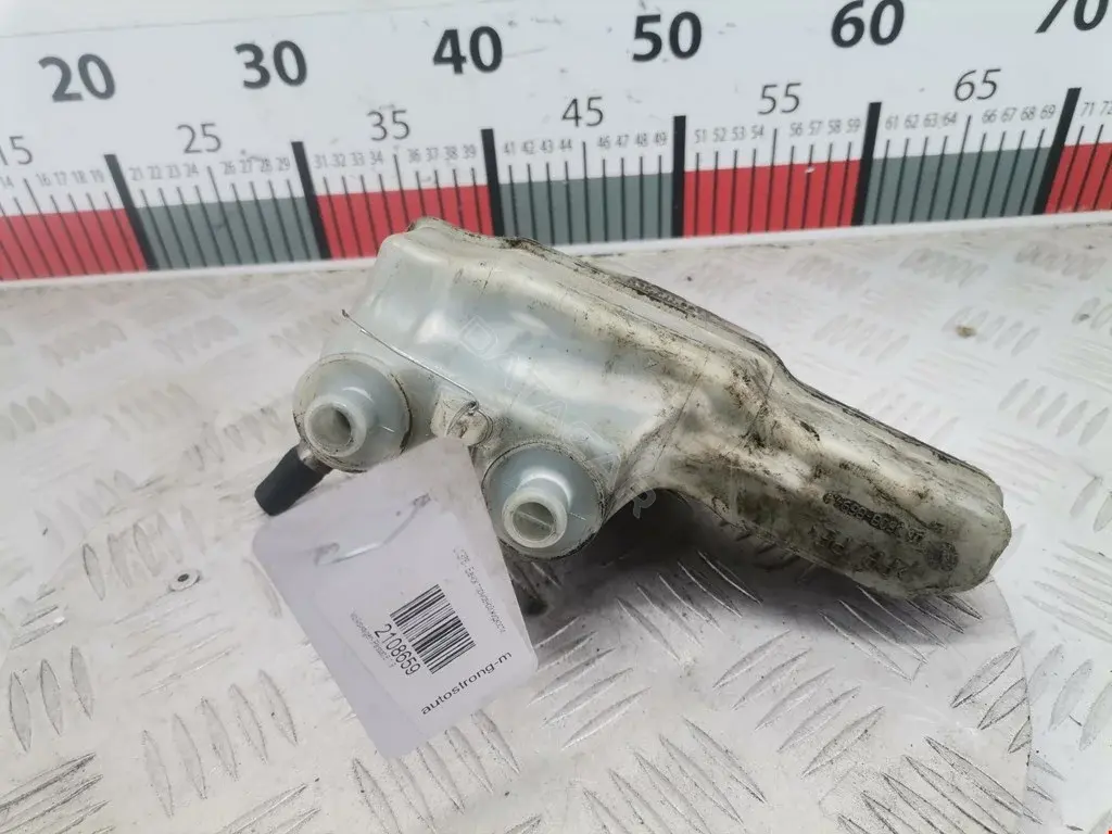 Бачок тормозной жидкости 3C2611301