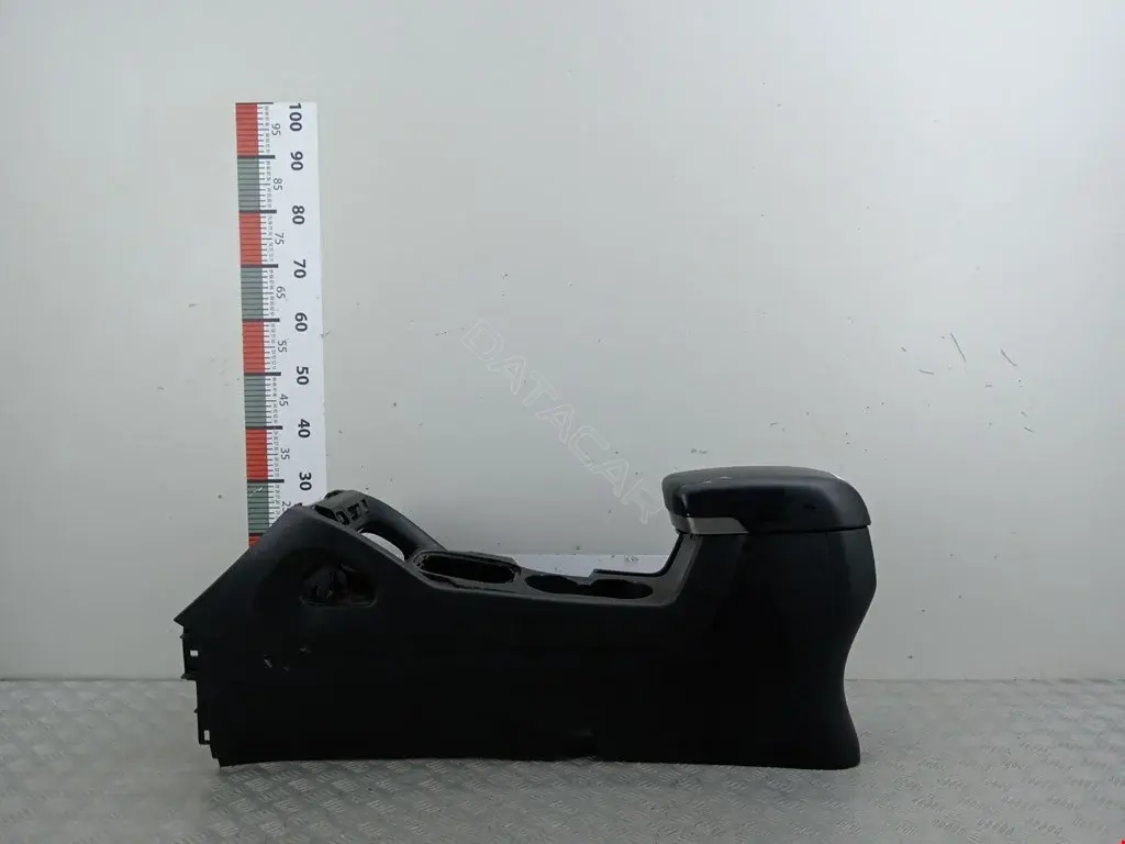 Подлокотник 846602S000