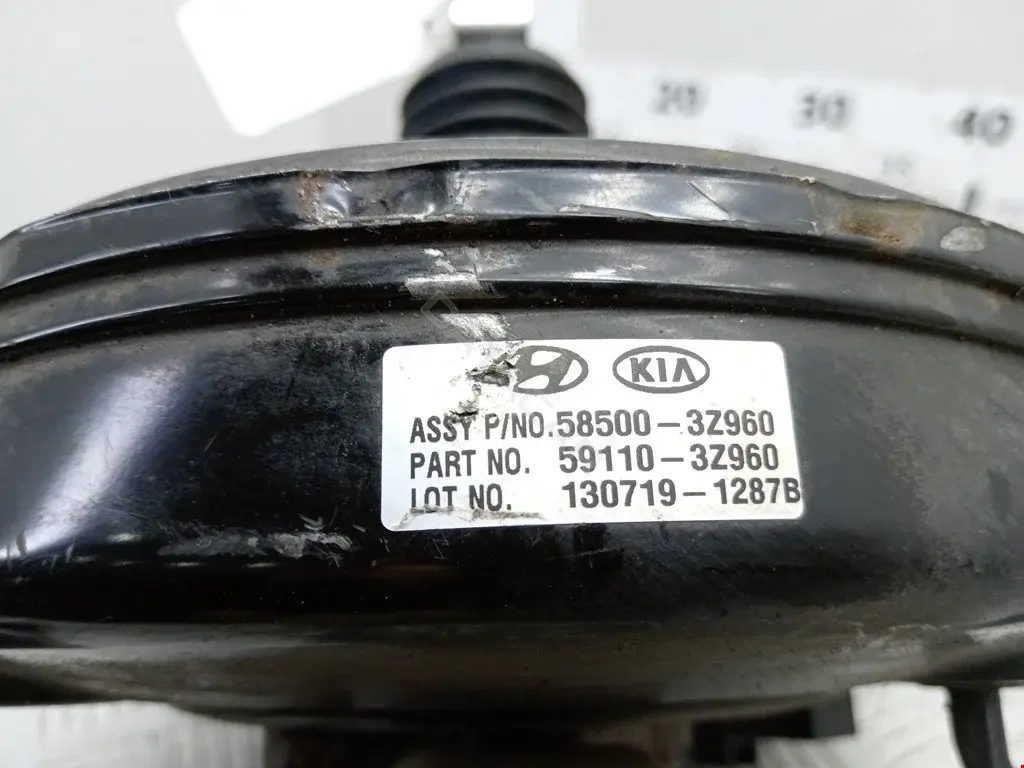Вакуумный усилитель тормозов 585003Z960