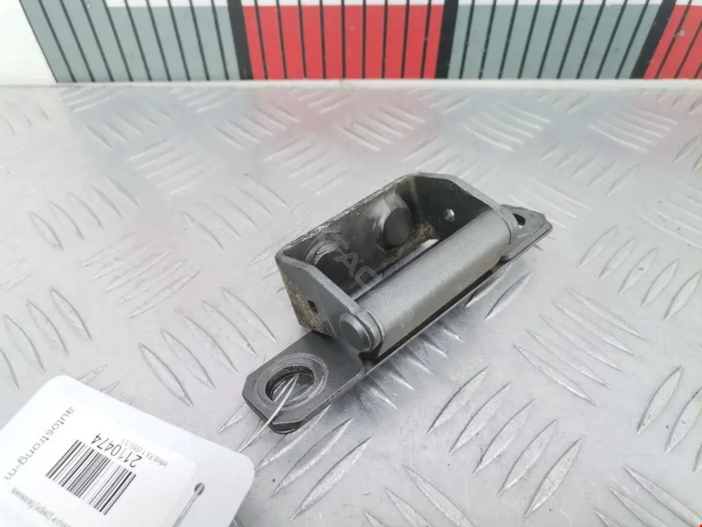 Петля крышки багажника 90400CG000