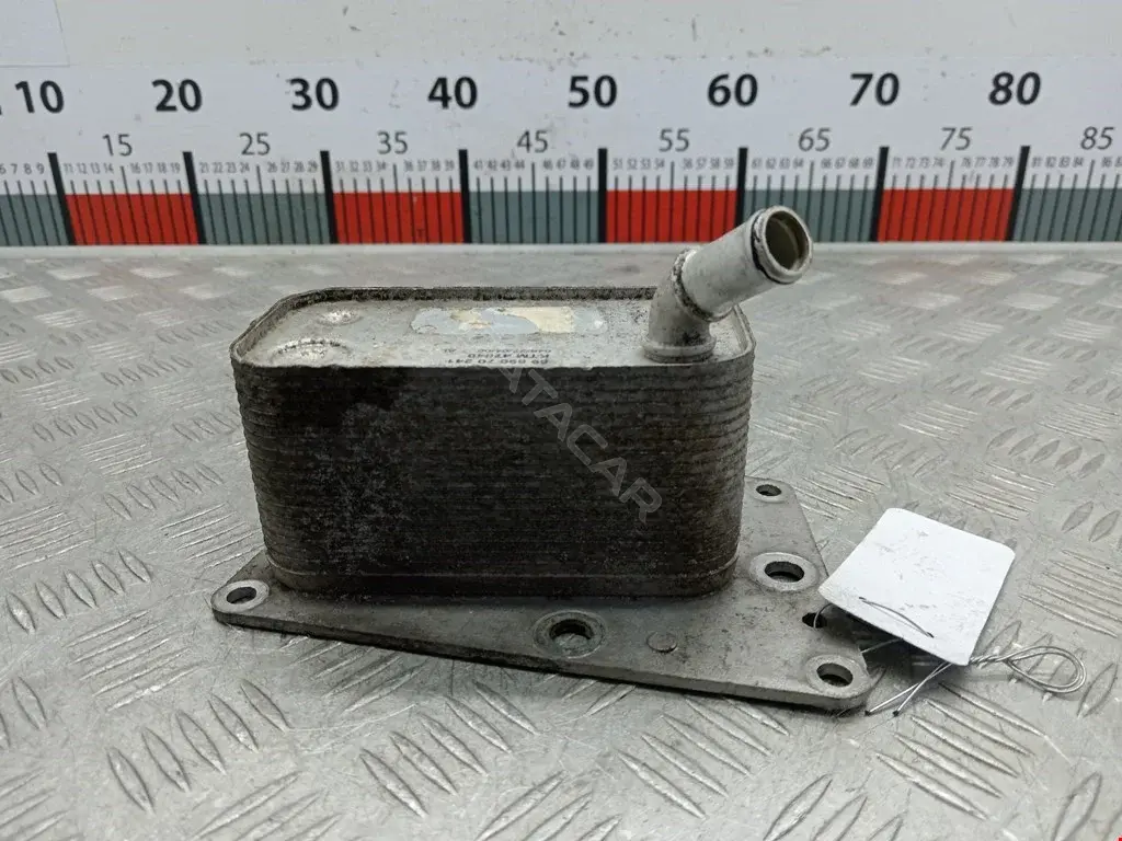 Масляный радиатор двигателя 5989070241