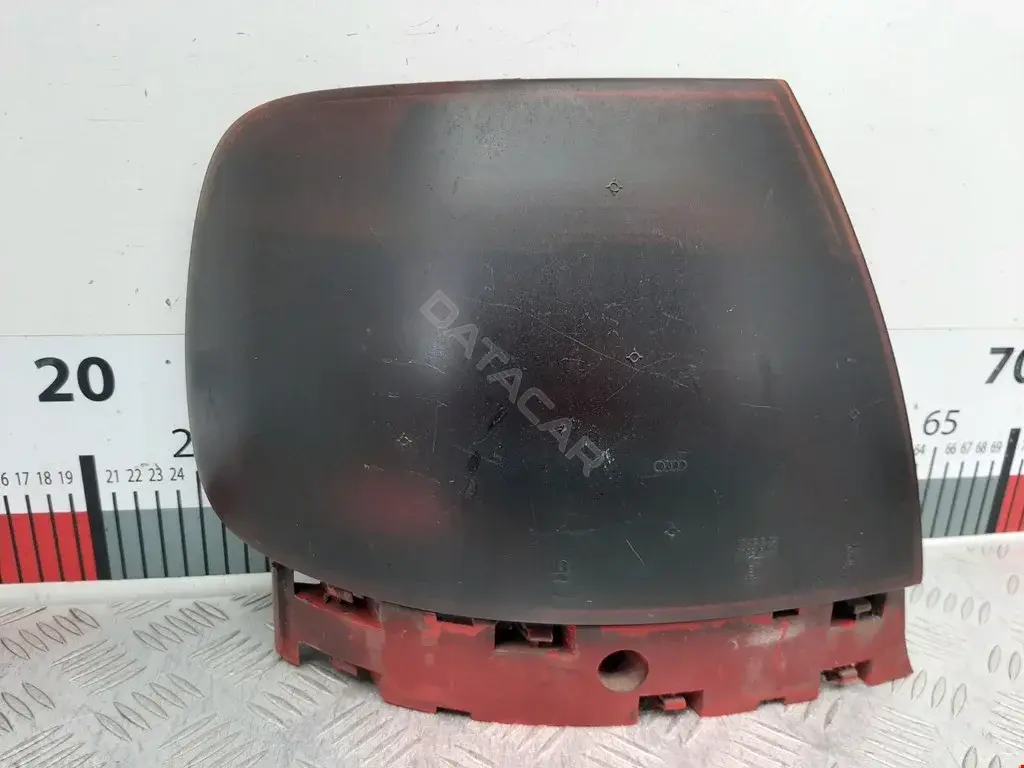 Задние фонари 8D0945095A, 8D0945111A