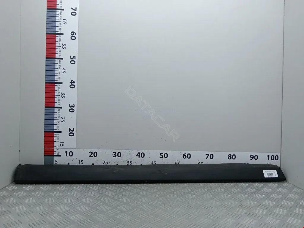Молдинг двери 3B0854939B