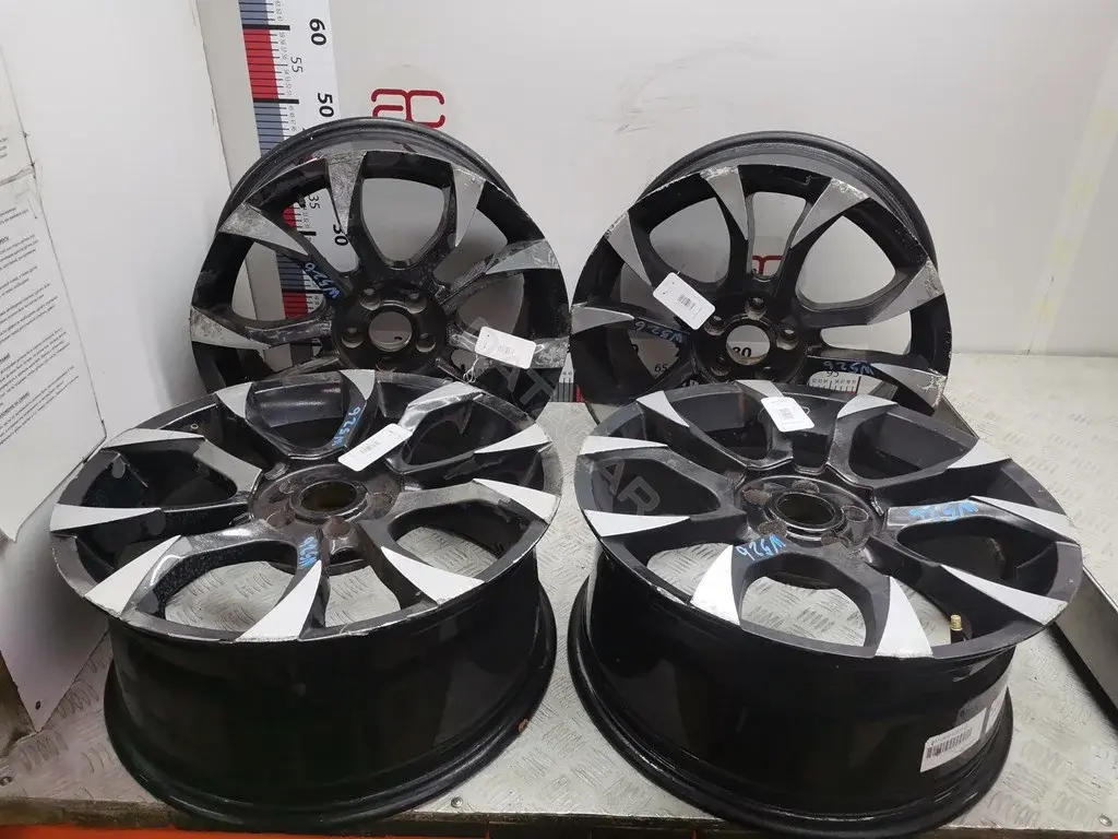 Колесные диски R18 5X105 8J ET35 DIA72.6, WOLFRACE
