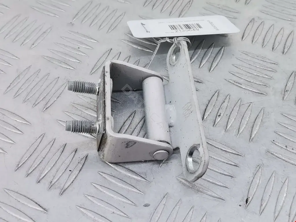 Петля крышки багажника 797102S000