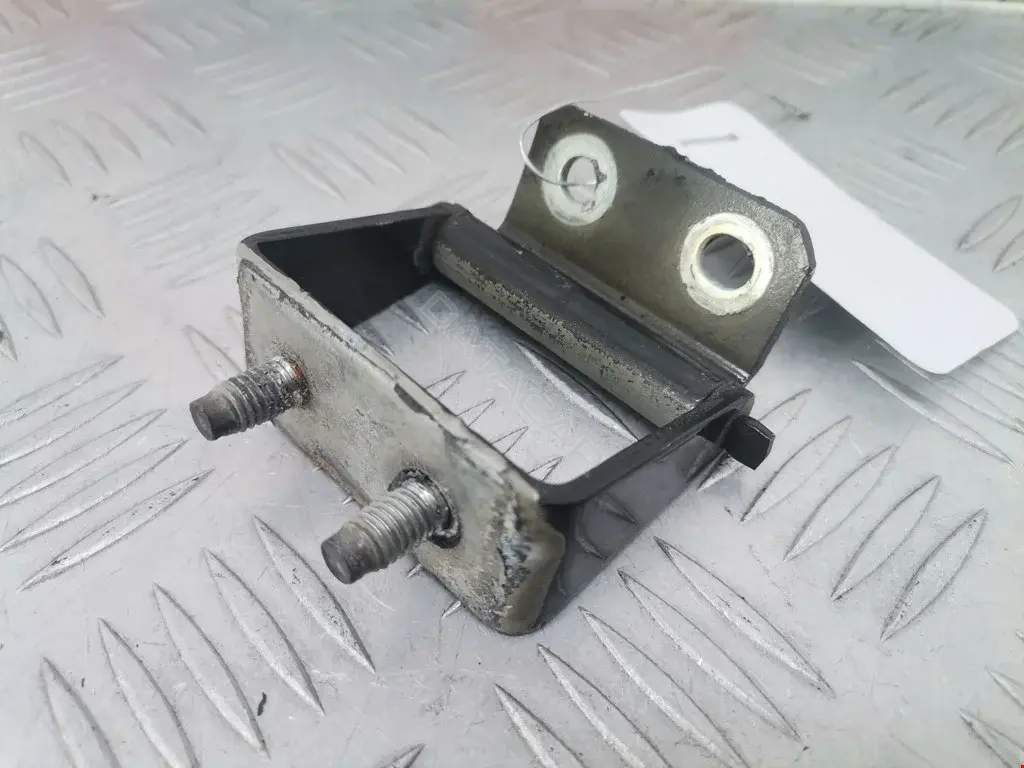 Петля крышки багажника 90400AV730