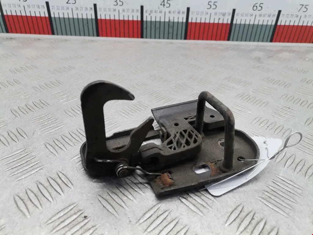 Замок капота 16SKV388, 1T0823509, 1T0823509C