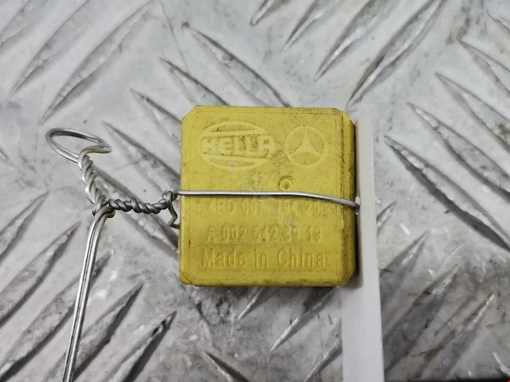 Многофункциональное реле 0009828323, 1000193647, 4RD007794021