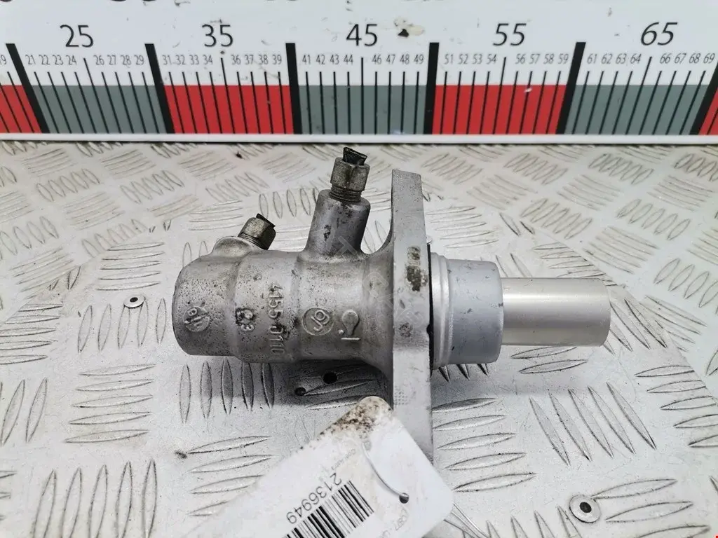 Главный тормозной цилиндр 2136949