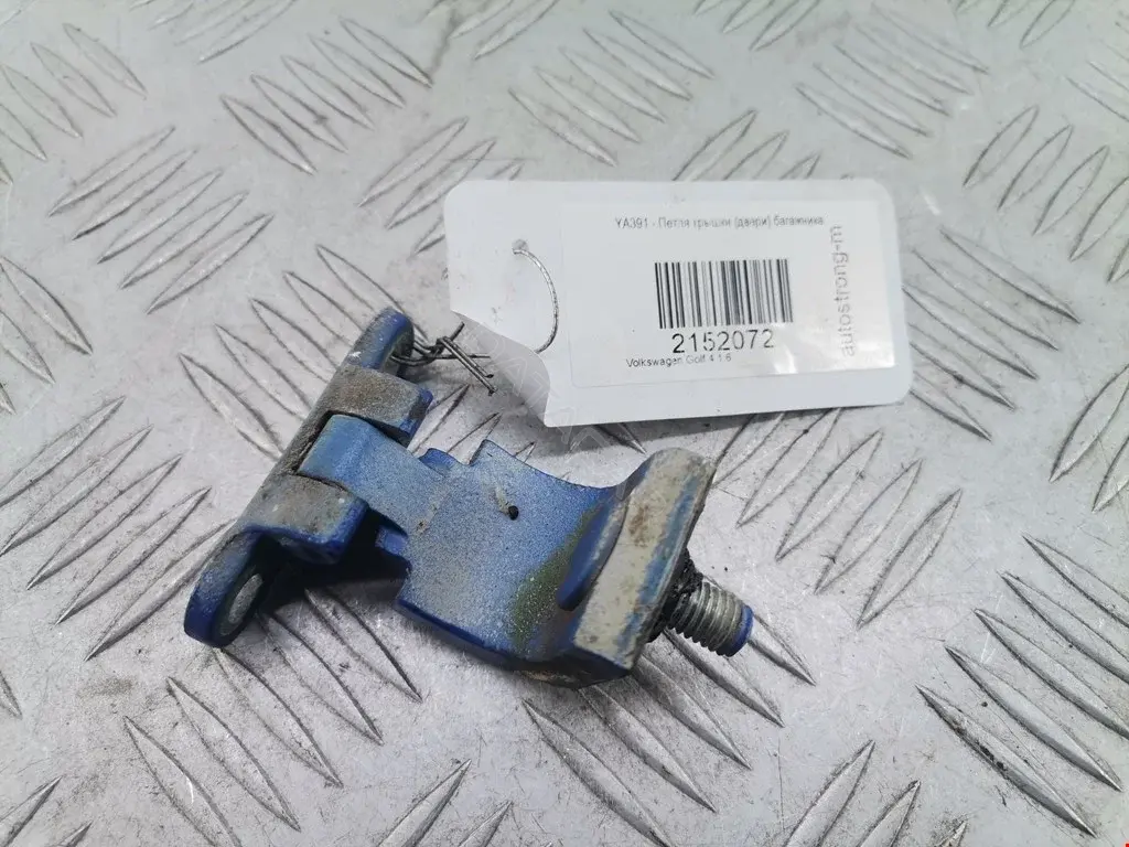 Петля крышки багажника 1J9827301
