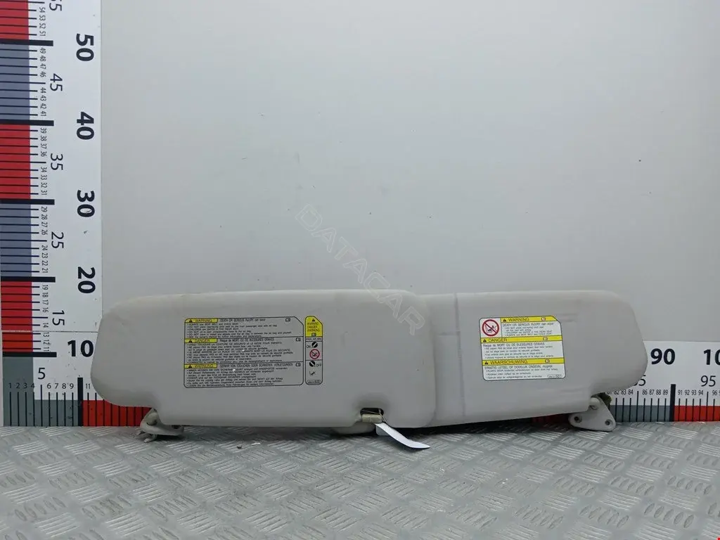 Козырек солнцезащитный MN173643HA
