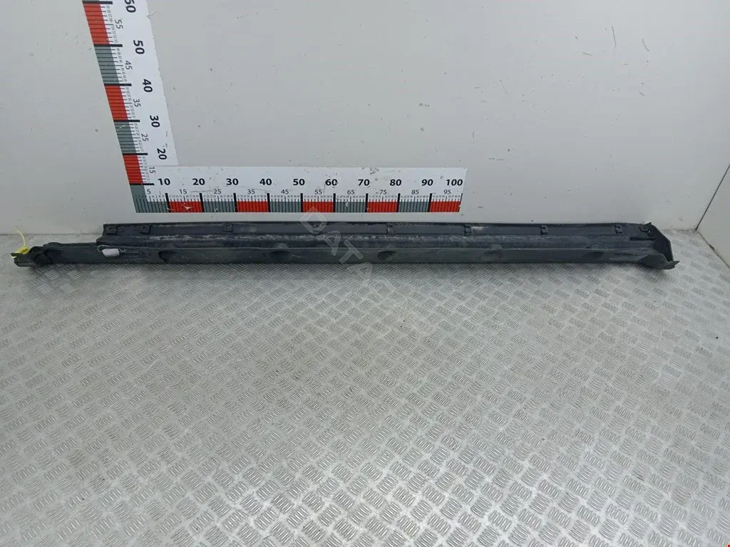Накладка на порог 7000302