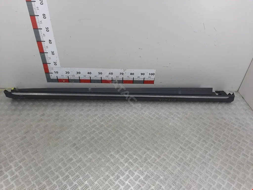 Накладка на порог 1666900440, 1666901840, A1666900440