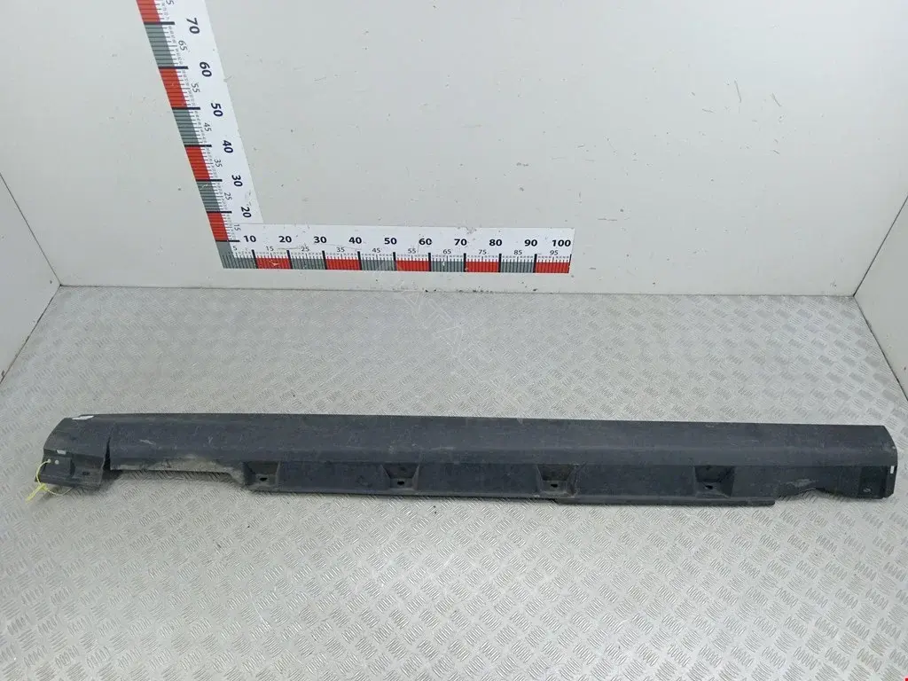 Накладка на порог BM51A10154