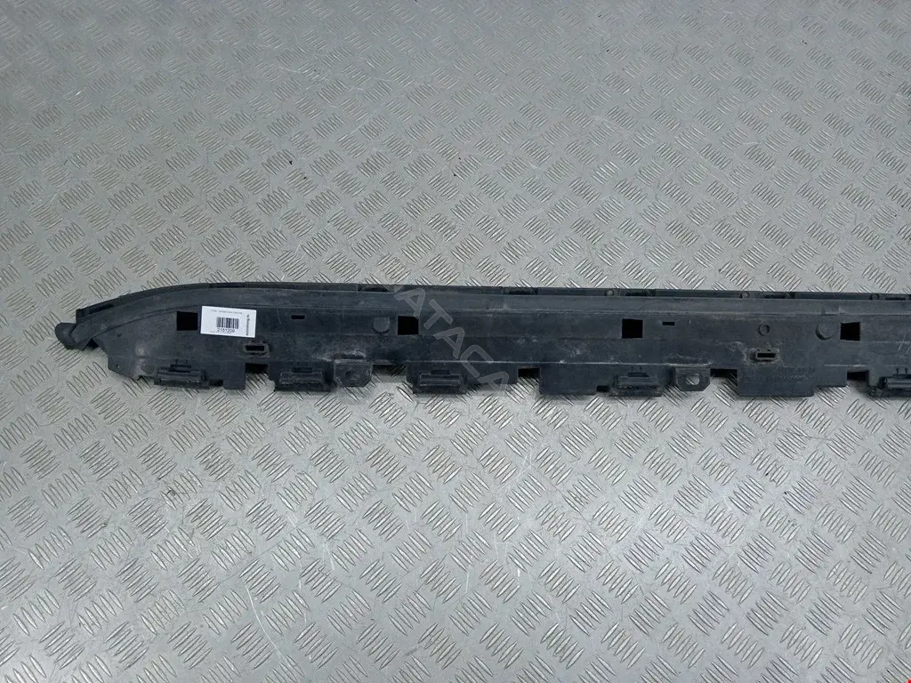 Накладка на порог 5177960120