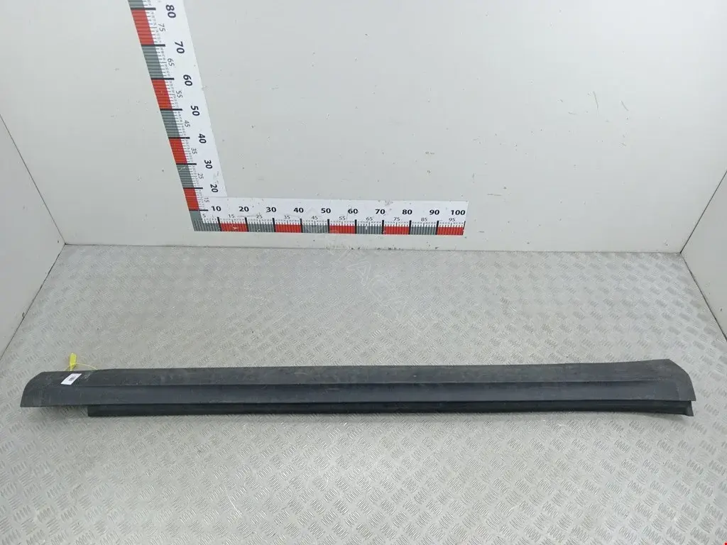 Накладка на порог 95B853554