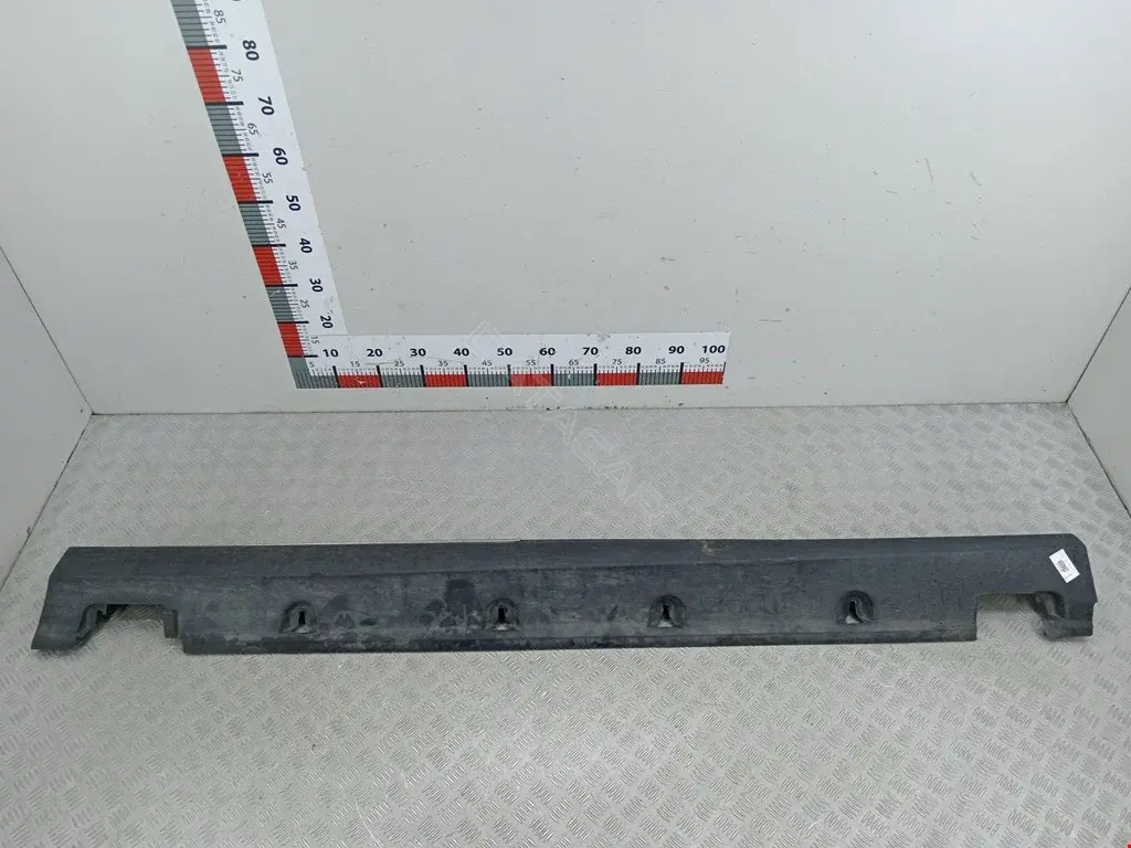 Накладка на порог 1666900440, 1666901840, A1666900440