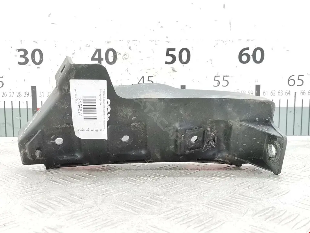 Кронштейн-направляющая бампера 6L0807184C
