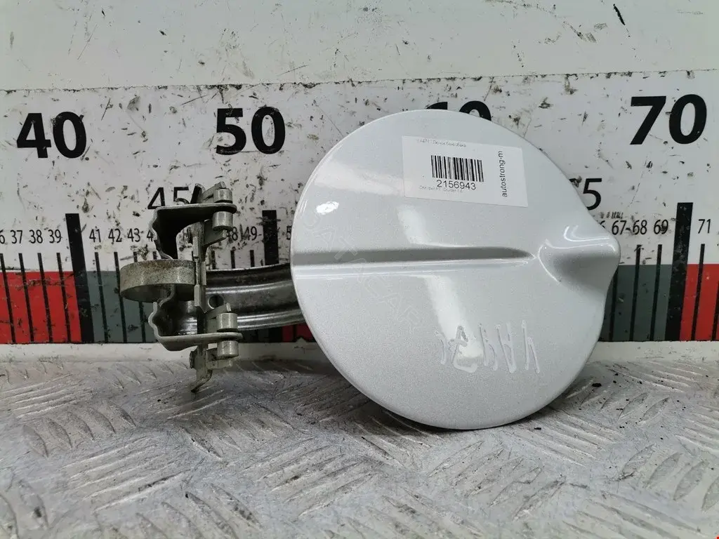 Крышка лючка топливного бака 04724669AB