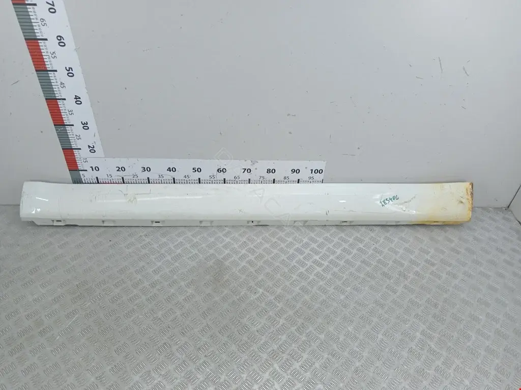Накладка на порог 5L0853855B