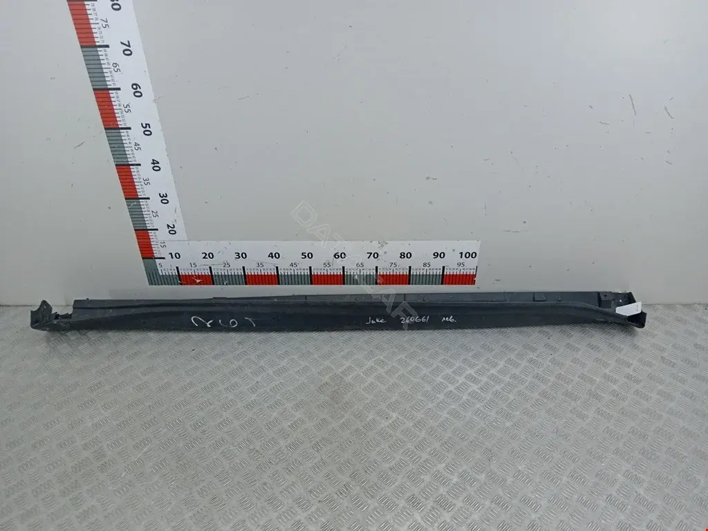 Накладка на порог 768511KA6A
