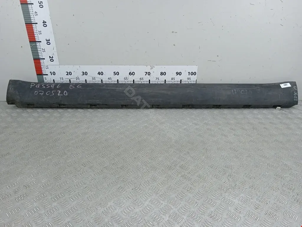 Накладка на порог 5L0853856B
