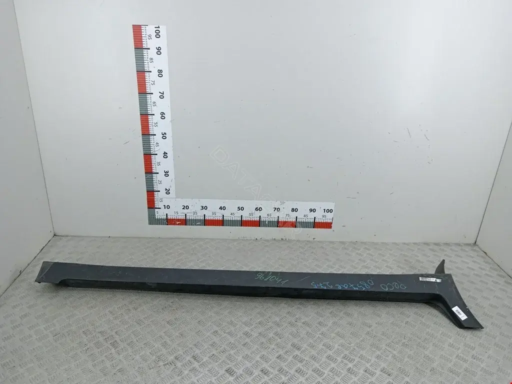 Накладка на порог 87754M0000