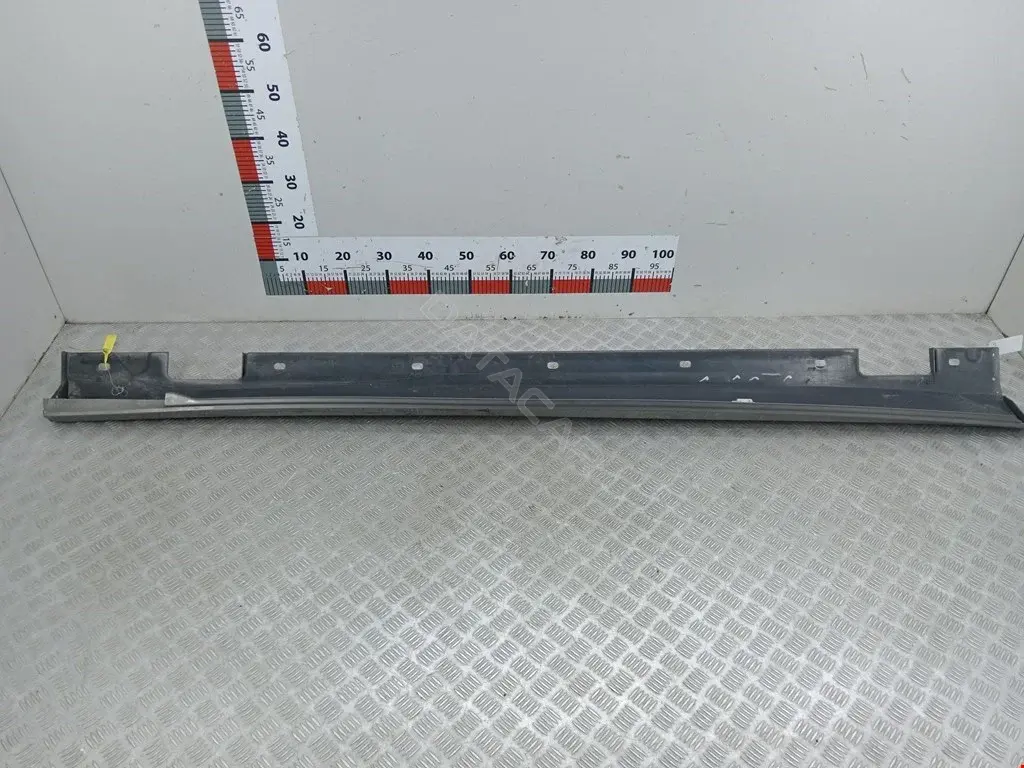 Накладка на порог A2126901740