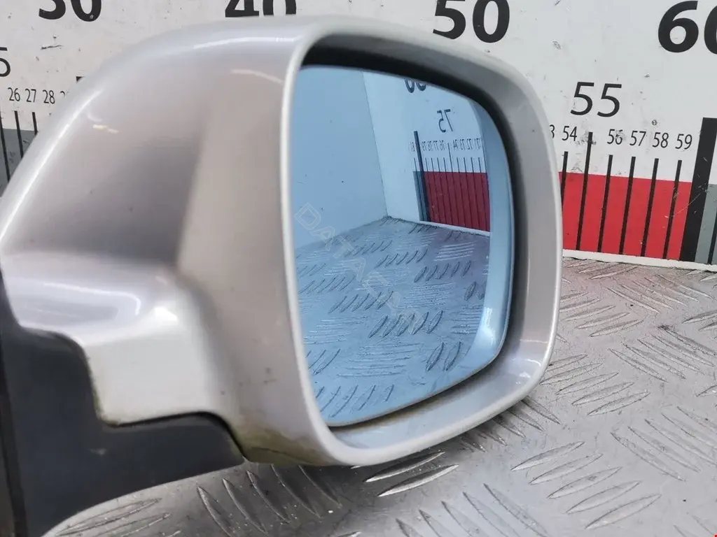 Наружное зеркало 8L1858500