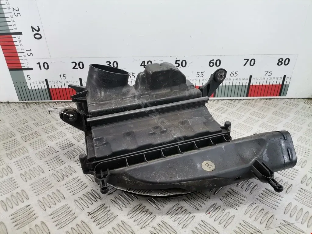 Корпус воздушного фильтра A6420904101