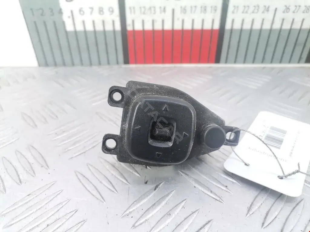 Джойстик регулировки зеркал B25D66600