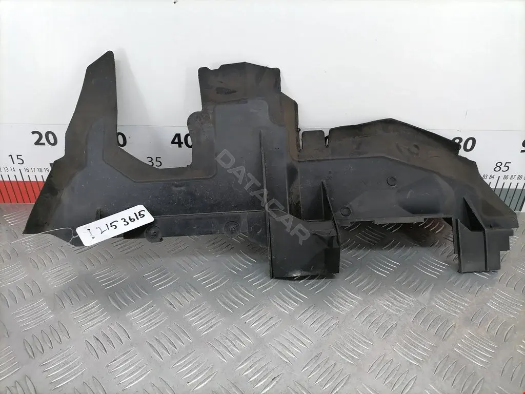 Воздуховод 4L0121284A