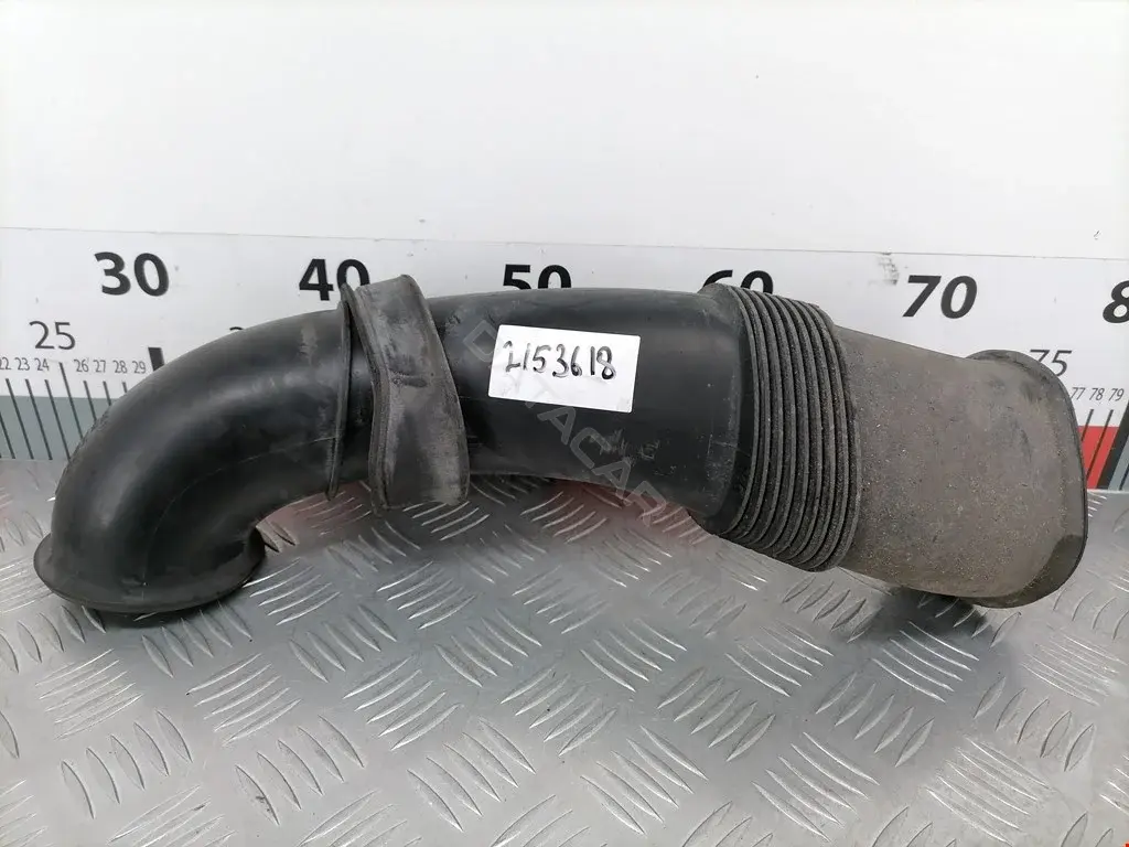 Патрубок воздушный 7L6129609A, 7M6128752
