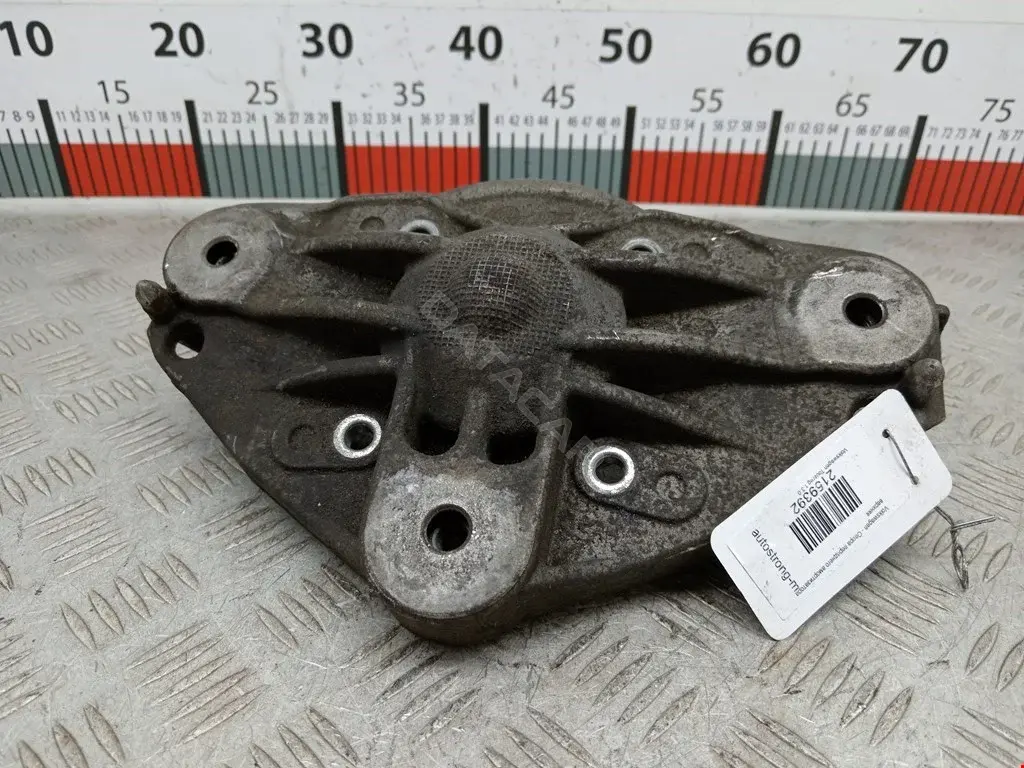 Опора амортизатора 7L0412391D