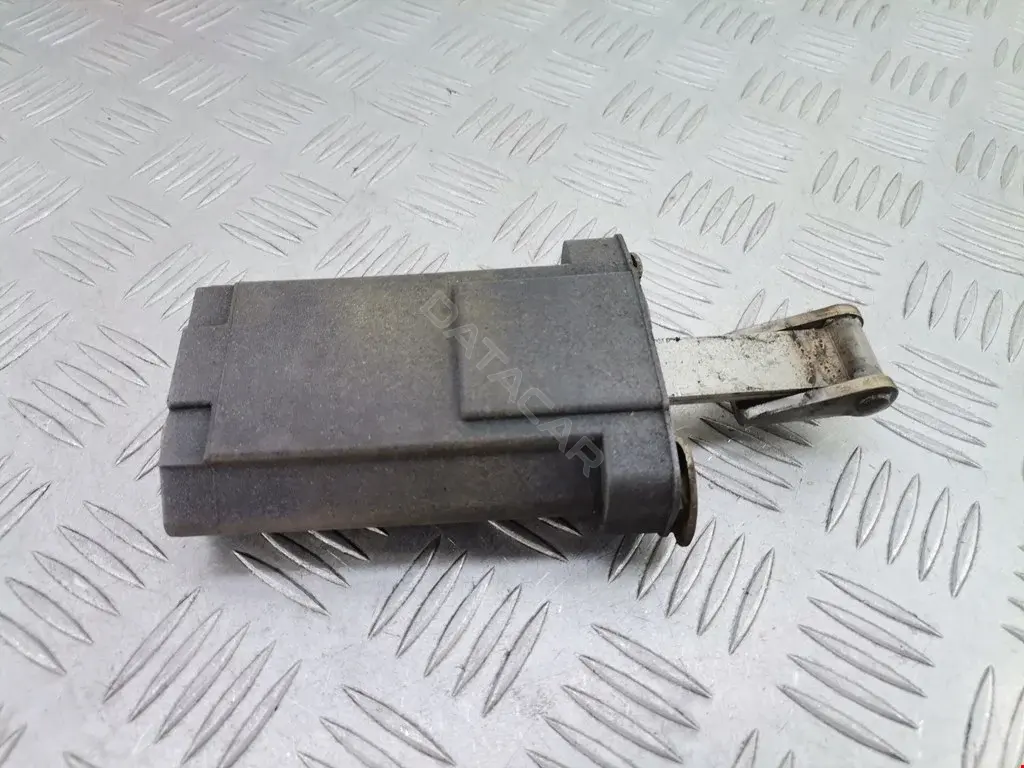 Ограничитель двери A2107300016
