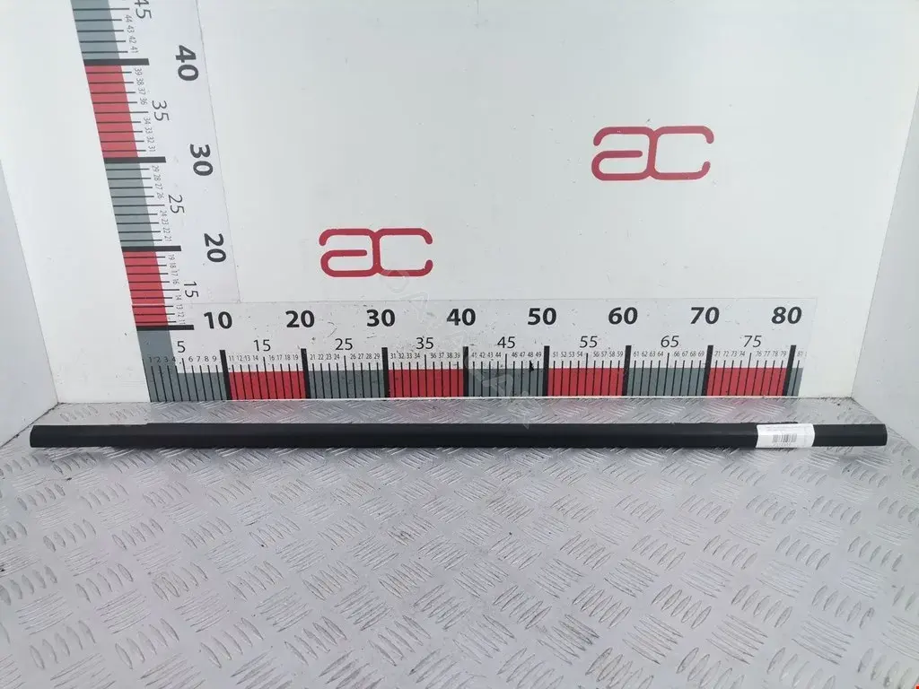Молдинг двери 3C5839476D