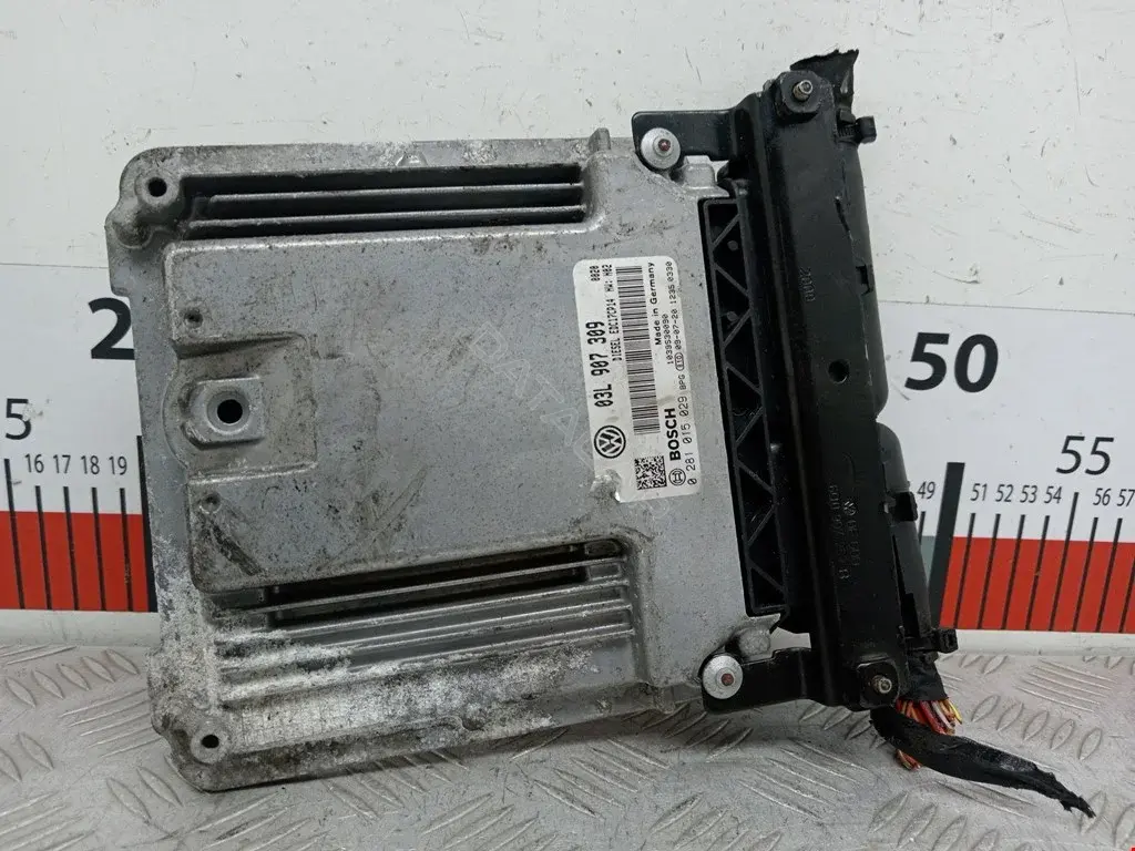 Блок управления двигателем 0281015029, 03L907309