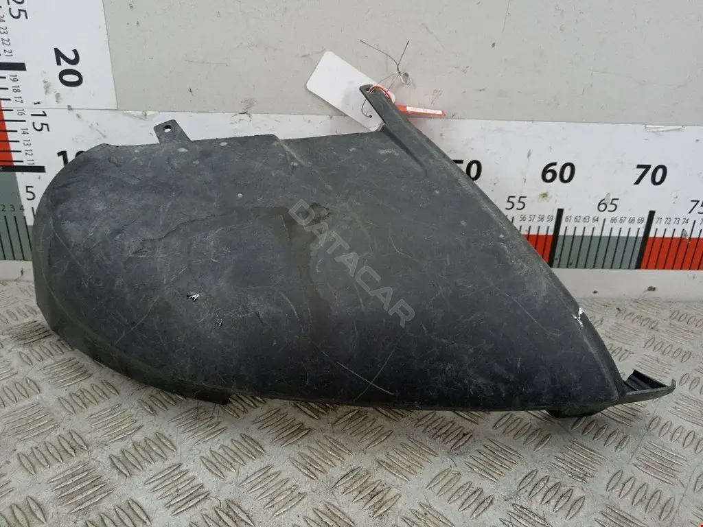 Накладка бампера JK6217DD750AA
