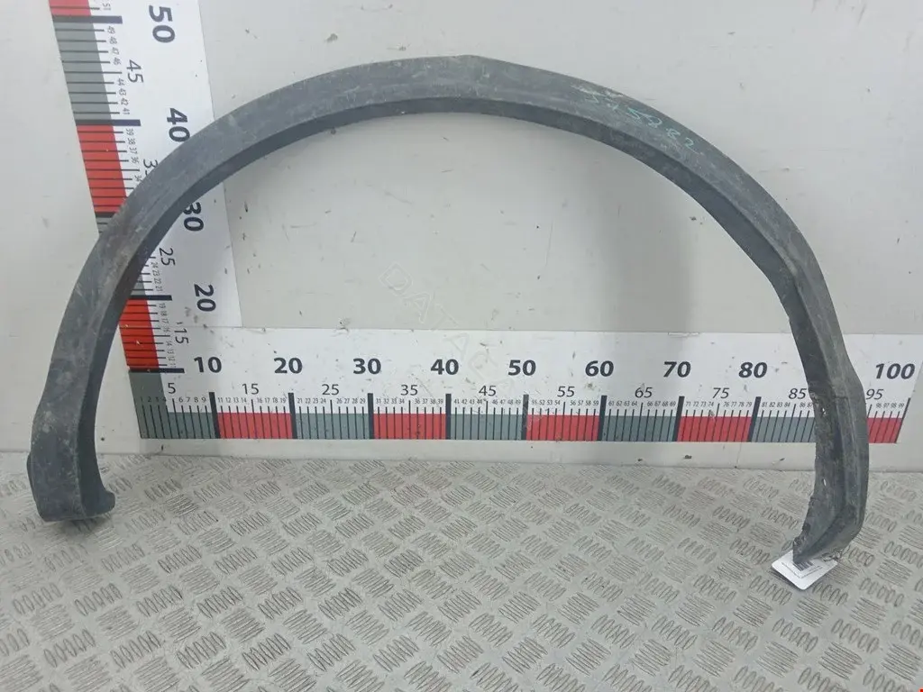 Накладка бампера 93829BM90B