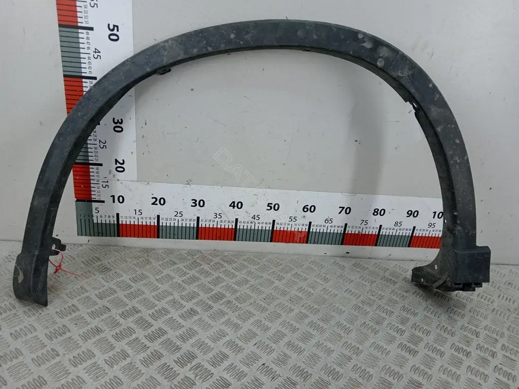 Молдинг крыла KD5351W31