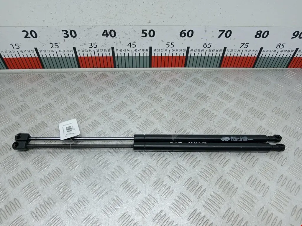 Амортизатор крышки багажника, капота, заднего стекла 37409100006, 817712C010, 817712C011