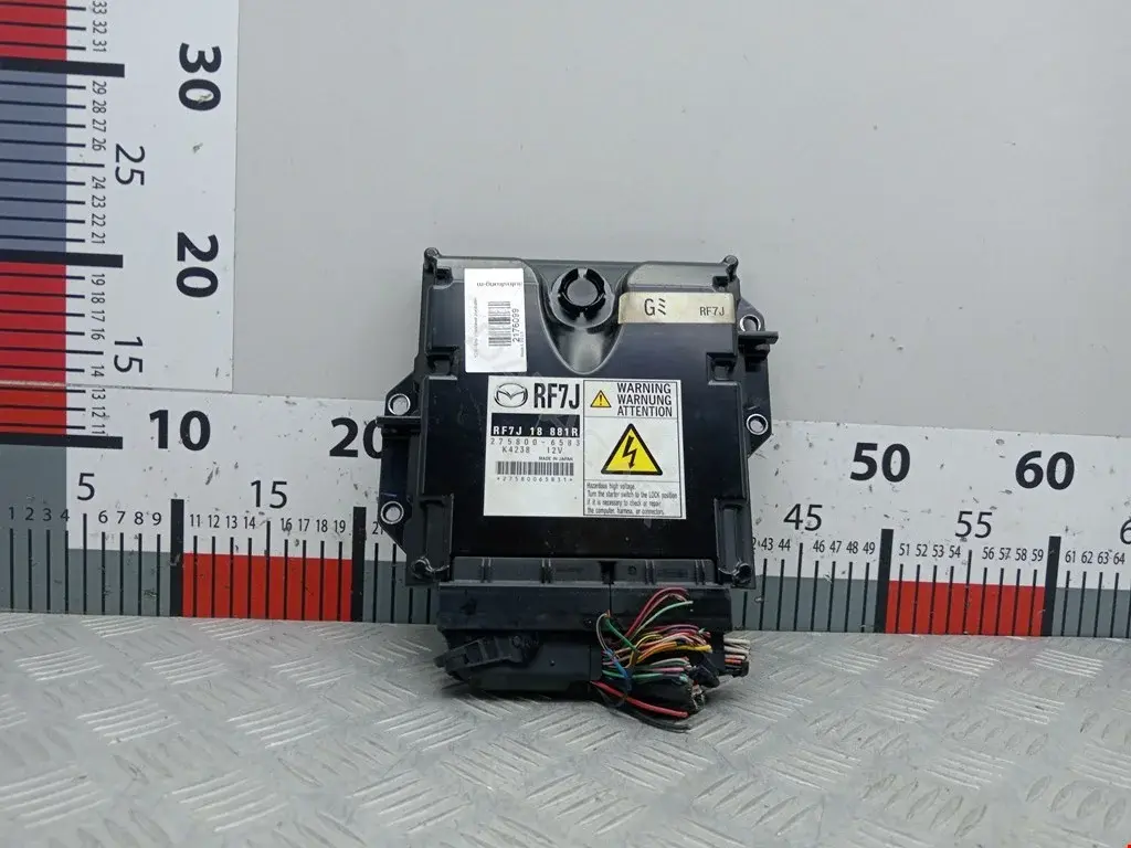 Блок управления двигателем 2758006583, RFYF18881C
